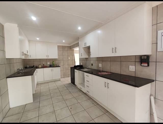 2 BEDROOM HOUSE TO LET IN BRAKPAN CENTRAL
